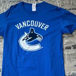 Vancouver Canucks tee